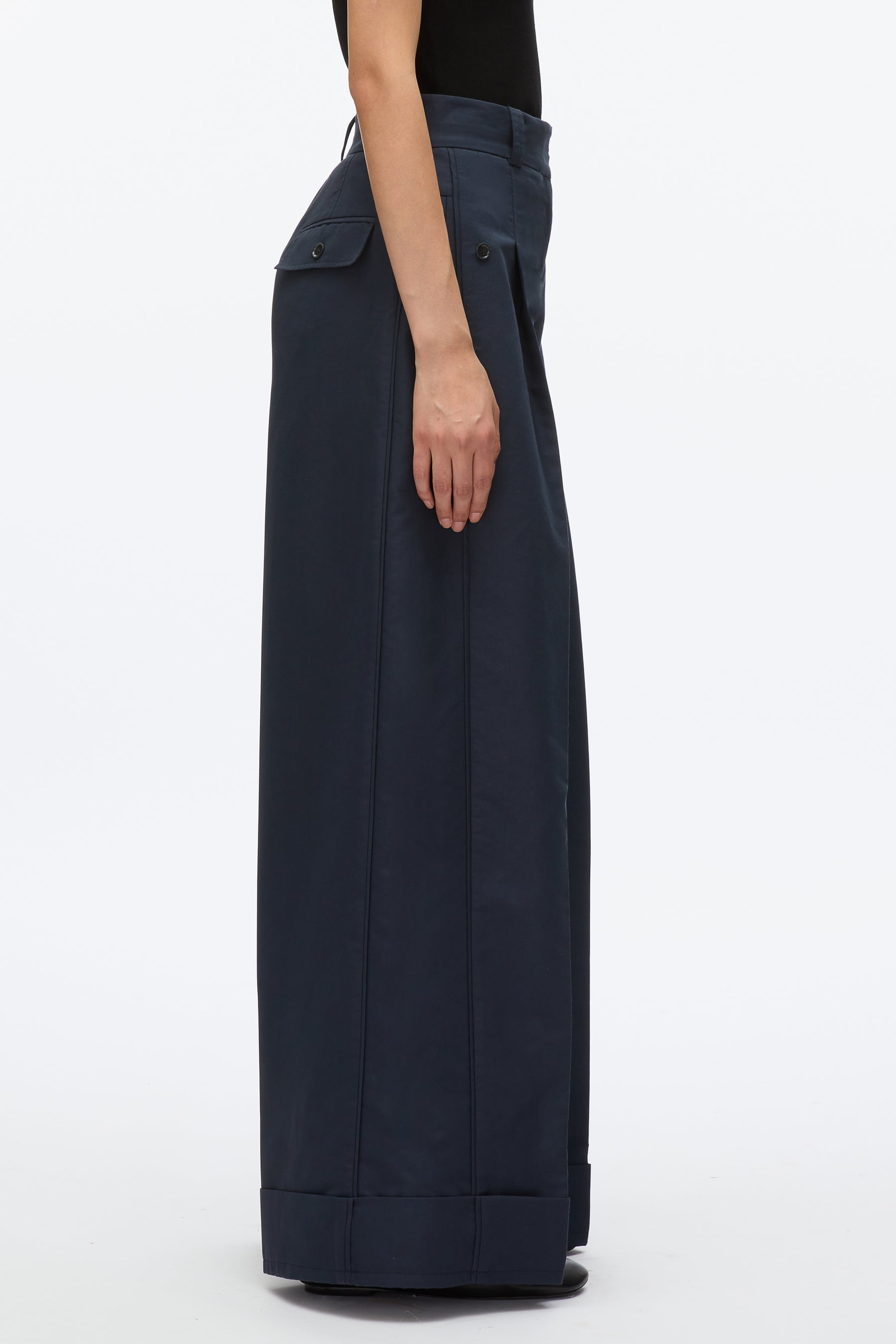 Petite Pleated Wide Leg Trouser