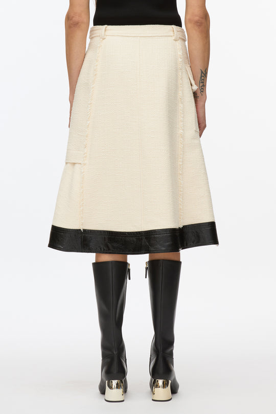 #color_ivory-blk