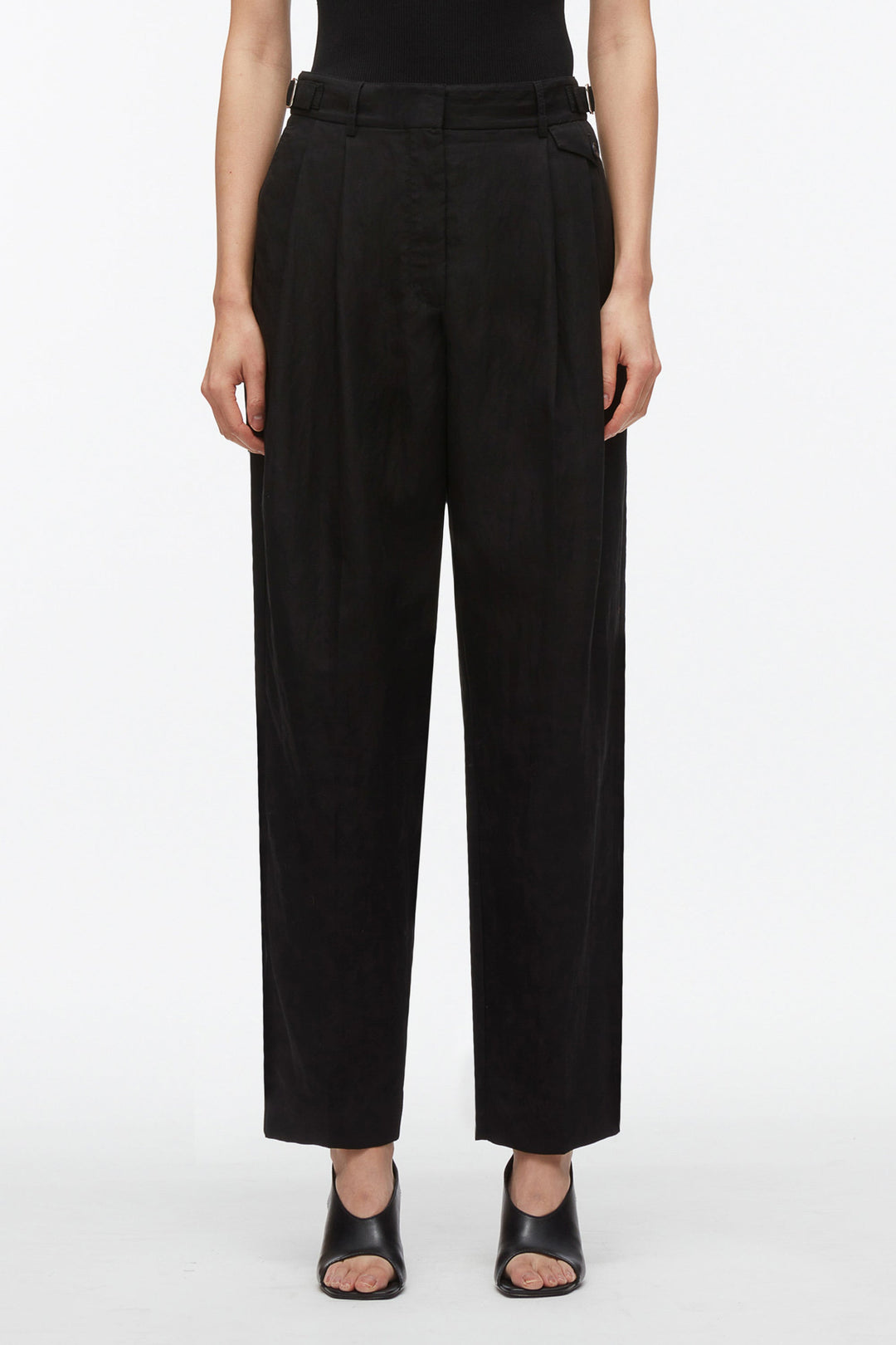 Double Pleat Taper Trouser