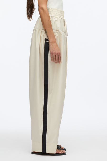 Double Pleat Wide Cropped Pant